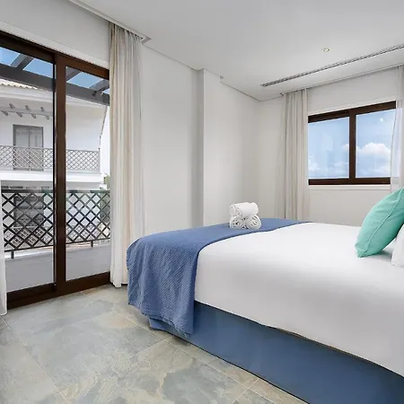 公寓 Elegance W/ Balcony & Pool By Lovelystay *